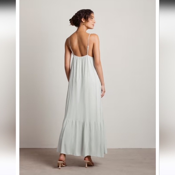 💚EUC Papermoon "Lisana Plunging Tiered Maxi Dress" Sage/Mint Green💚 Sz Large💚 - Picture 4 of 13